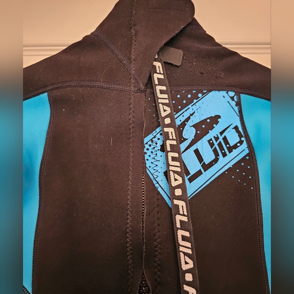 Fluid Shorty Wetsuit Junior sz 8 - Picture 3 of 9